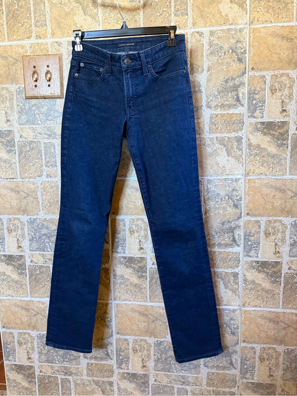 Lucky Brand Jeans Women’s Size 2/26R Dark Blue Midrise Sweet Straight Leg Denim